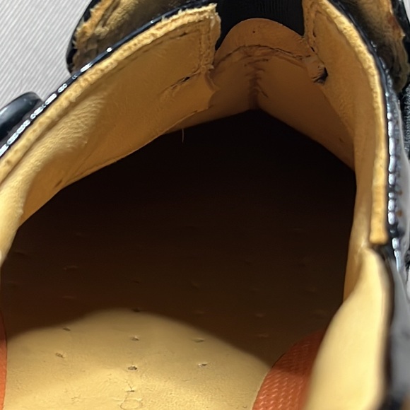 Ladies Clarks Un Structured Slip On Shoes Un Loop patent Leather inside & out - Picture 10 of 12